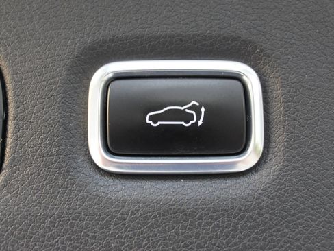 Used 2018 Kia Stinger GT2 RWD image 24