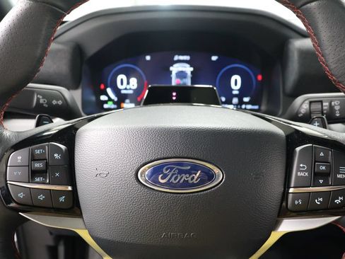 Used 2025 Ford Explorer ST AWD/4WD image 13