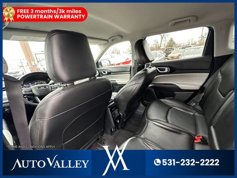 Used 2022 Jeep Compass Limited image 23