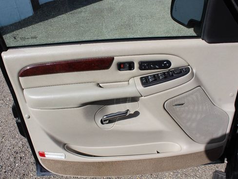 Used 2006 Cadillac Escalade ESV AWD image 17