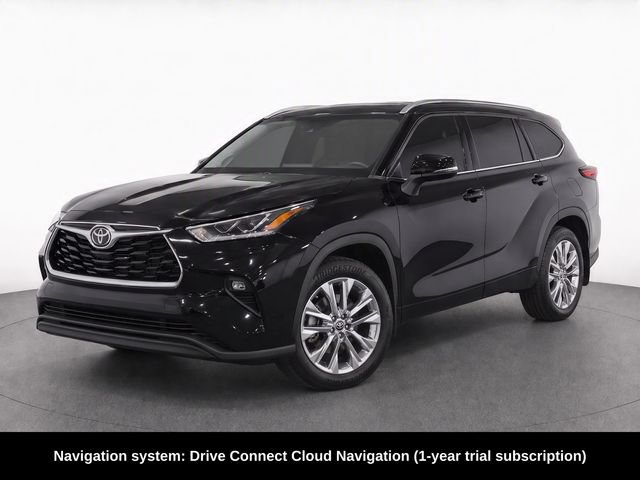 Used 2024 Toyota Highlander Limited AWD/4WD image 2