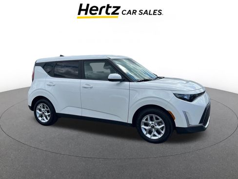 Used 2025 Kia Soul LX w/ LX Technology Package image 1