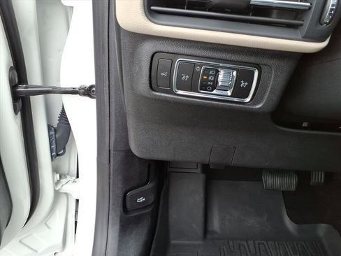 Used 2025 Lincoln Corsair Reserve w/ Equipment Group 202A image 11