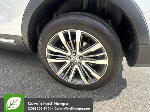 Used 2017 Ford Explorer Platinum AWD/4WD image 9