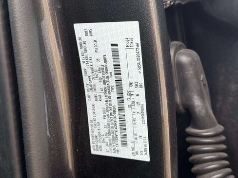 Used 2019 Ford F150 XLT w/ Equipment Group 302A Luxury AWD/4WD image 17