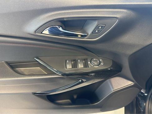 Used 2025 Chevrolet Trax RS w/ Driver Confidence Package FWD image 16