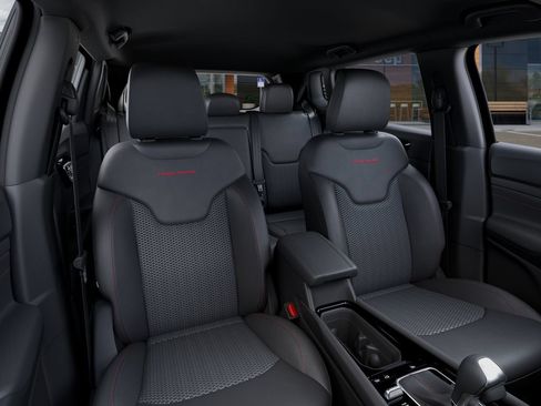 New 2026 Jeep Compass Trailhawk AWD/4WD image 17