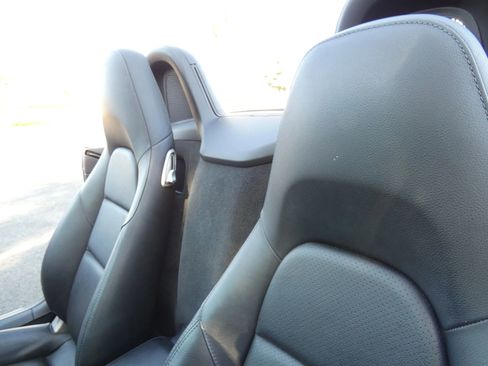 Used 2017 Porsche 718 Boxster S image 41