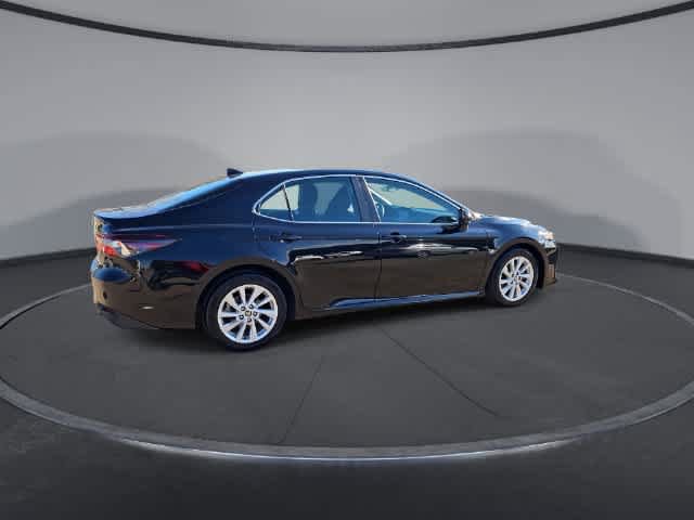 Used 2022 Toyota Camry LE FWD image 8