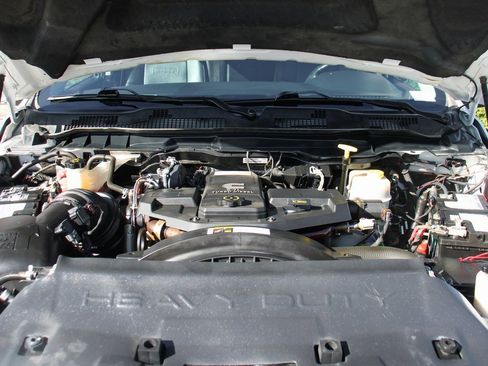 Used 2018 RAM 3500 Laramie image 13