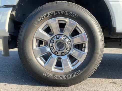 Used 2022 Ford F250 Platinum w/ FX4 Off-Road Package image 27