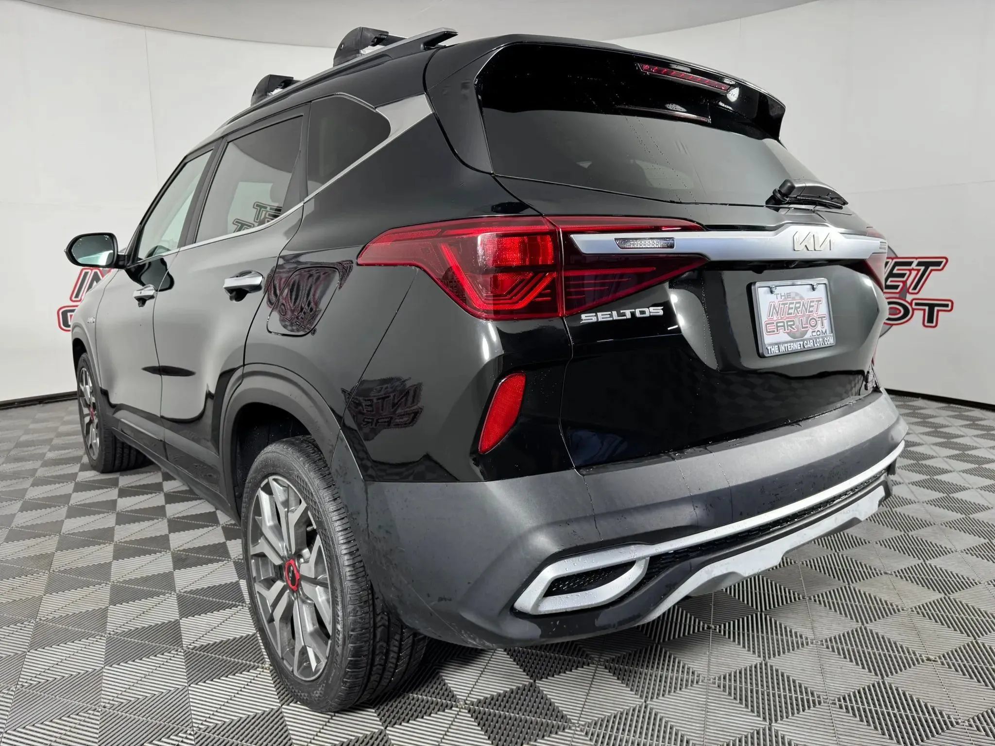 Used 2022 Kia Seltos SX w/ Sunroof Package AWD/4WD image 27