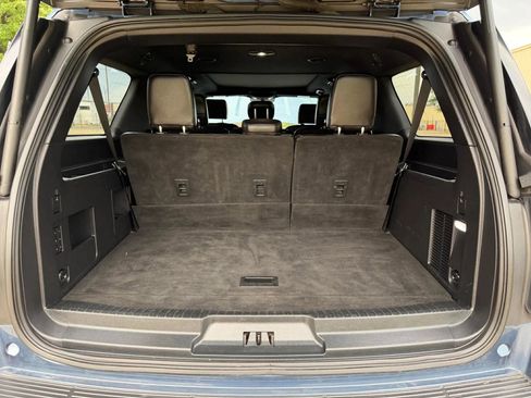 Used 2019 Ford Expedition Max XLT w/ Equipment Group 202A AWD/4WD image 32
