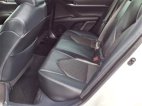 Used 2022 Toyota Camry XSE image 12