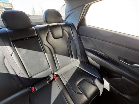 Used 2025 Hyundai Elantra Limited image 47