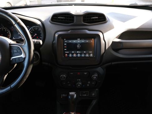 Used 2019 Jeep Renegade Trailhawk AWD/4WD image 29