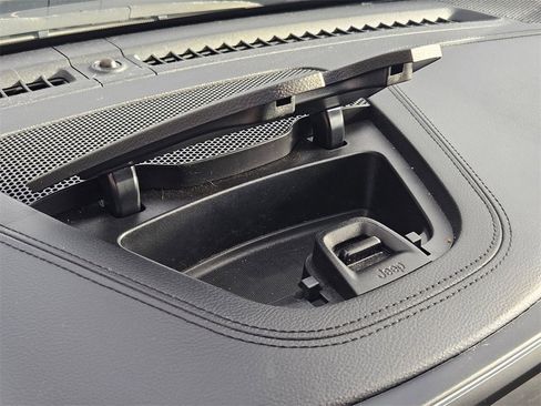 Certified 2021 Jeep Cherokee Latitude Lux w/ Sun & Sound Group image 31