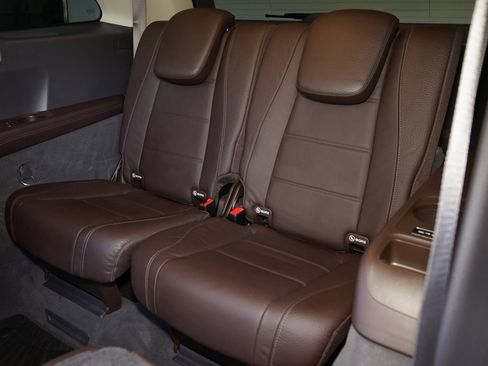 Used 2020 Mercedes-Benz GLS 580 4MATIC image 28