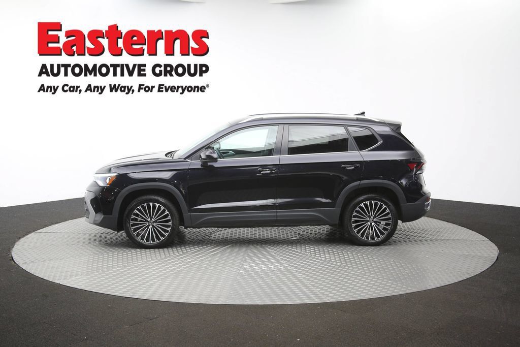 Used 2025 Volkswagen Taos SE FWD image 58