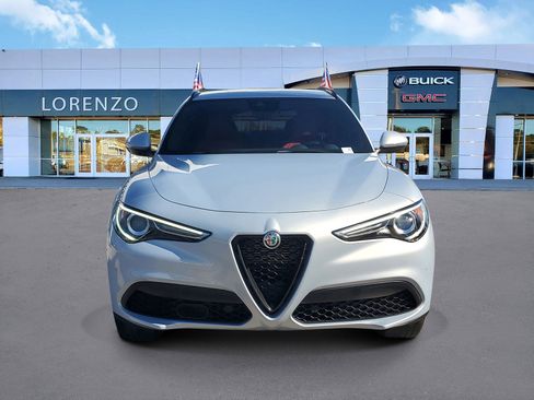 Used 2022 Alfa Romeo Stelvio Sprint image 2