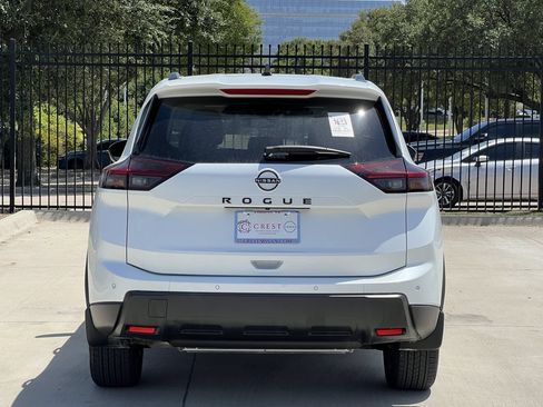 Certified 2026 Nissan Rogue Dark Armor FWD image 4
