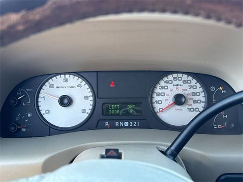 Used 2005 Ford F350 Lariat image 14