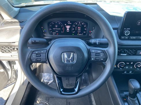 Certified 2025 Honda Accord SE image 25