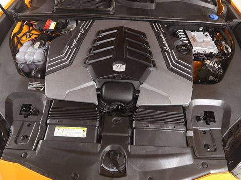 Used 2021 Lamborghini Urus image 82