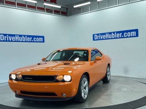 Used 2014 Dodge Challenger SXT Plus RWD image 6