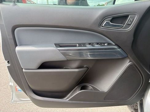 Used 2018 Chevrolet Colorado Z71 AWD/4WD image 28