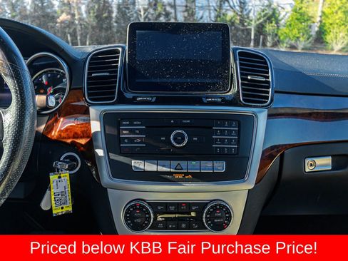 Used 2017 Mercedes-Benz GLS 450 4MATIC w/ Parking Assist Package image 18