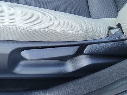 Used 2023 Toyota Corolla LE image 18