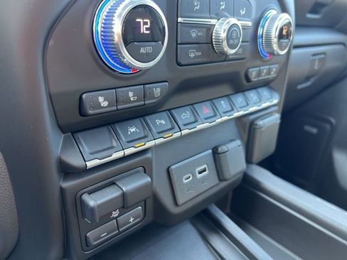 Used 2022 GMC Sierra 1500 Denali w/ Denali Reserve Package image 17