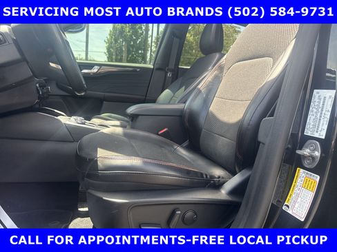 Used 2023 Ford Escape ST-Line w/ Equipment Group 301A FWD image 10