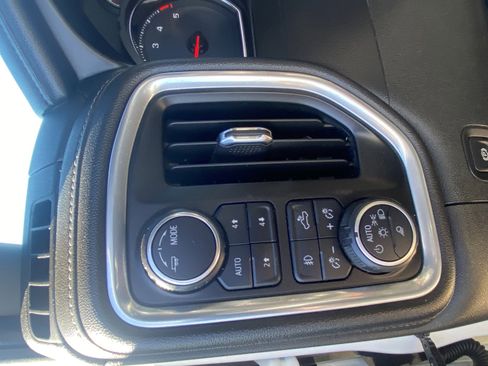 Used 2021 Chevrolet Silverado 2500 LTZ w/ LTZ Plus Package image 17