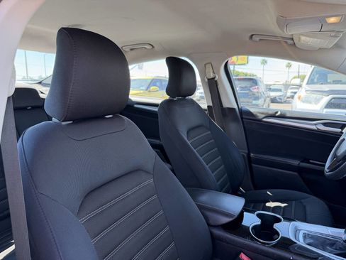 Used 2015 Ford Fusion SE image 28