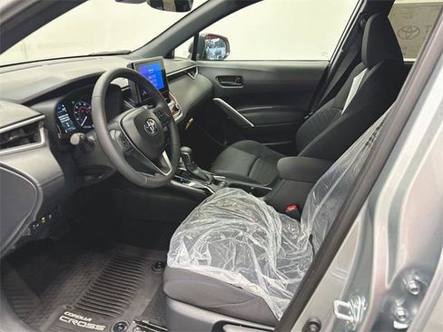 Certified 2024 Toyota Corolla Cross SE w/ Moonroof Package image 12