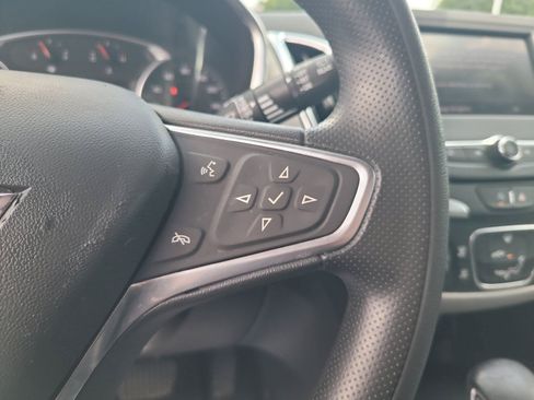 Used 2022 Chevrolet Equinox LT FWD image 15