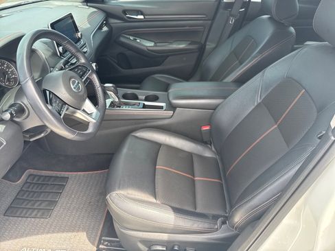 Used 2020 Nissan Altima 2.5 SR w/ Premium Package FWD image 10