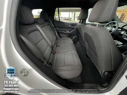 Used 2025 Chevrolet Equinox LT image 28