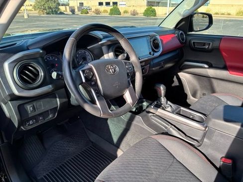 Used 2023 Toyota Tacoma SR5 w/ Technology Package AWD/4WD image 8