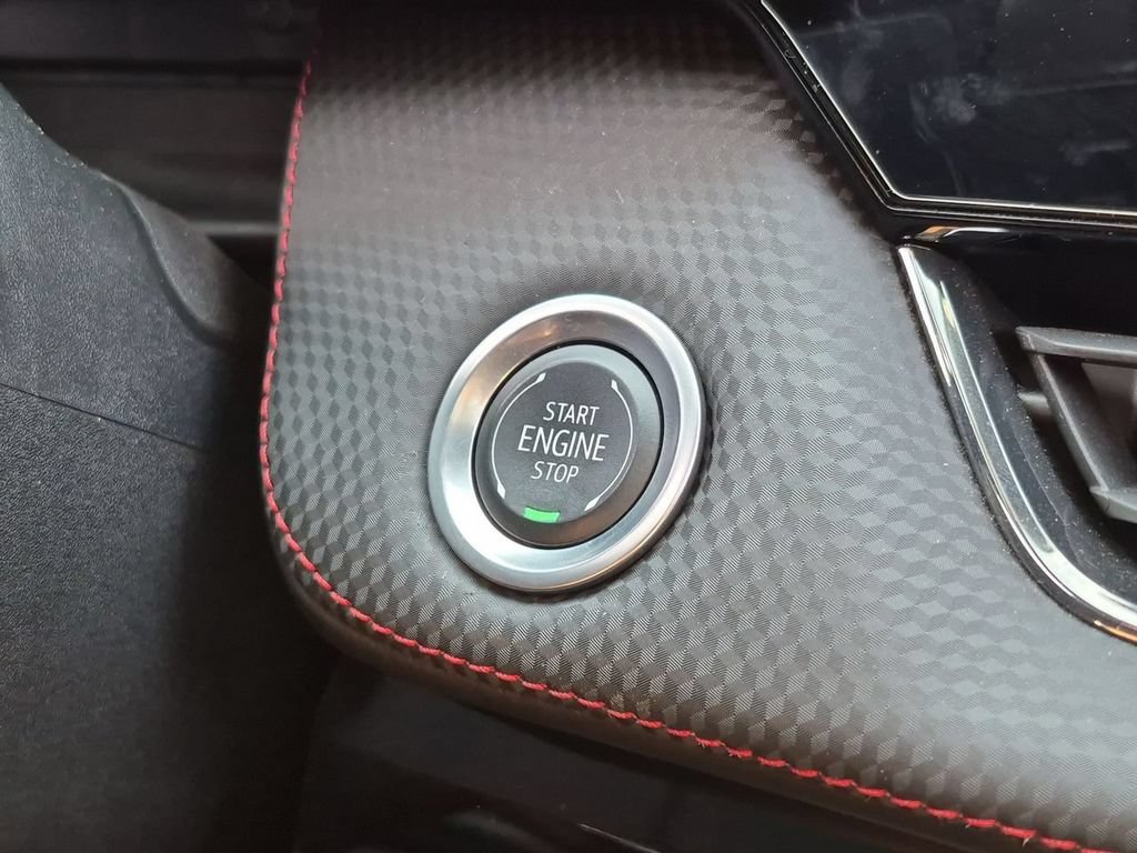 Used 2025 Chevrolet Equinox RS w/ Safety and Technology Package FWD image 17