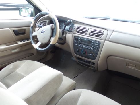 Used 2006 Ford Taurus SE FWD image 33