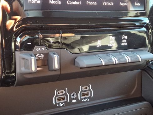 New 2026 RAM 1500 Big Horn AWD/4WD image 19