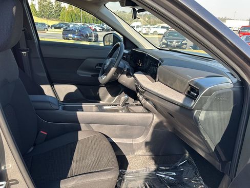 New 2026 Nissan Kicks S image 10