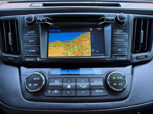 Used 2018 Toyota RAV4 SE w/ All Weather Liner Package AWD/4WD image 38