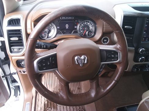 Used 2020 RAM 1500 Laramie AWD/4WD image 13