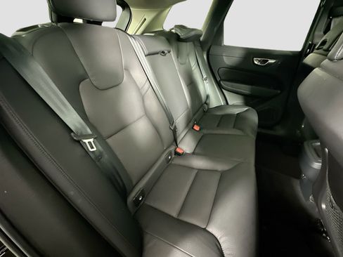 Certified 2023 Volvo XC60 B5 Plus image 28