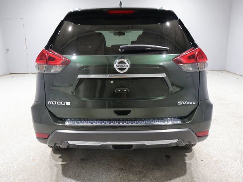 Used 2018 Nissan Rogue SV w/ Premium Package AWD/4WD image 3