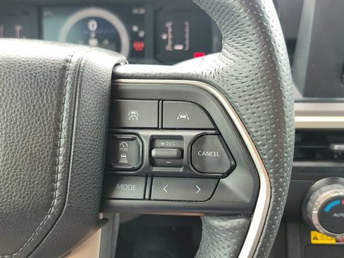 Used 2024 Toyota Tacoma SR5 w/ SR5 Upgrade Package AWD/4WD image 23